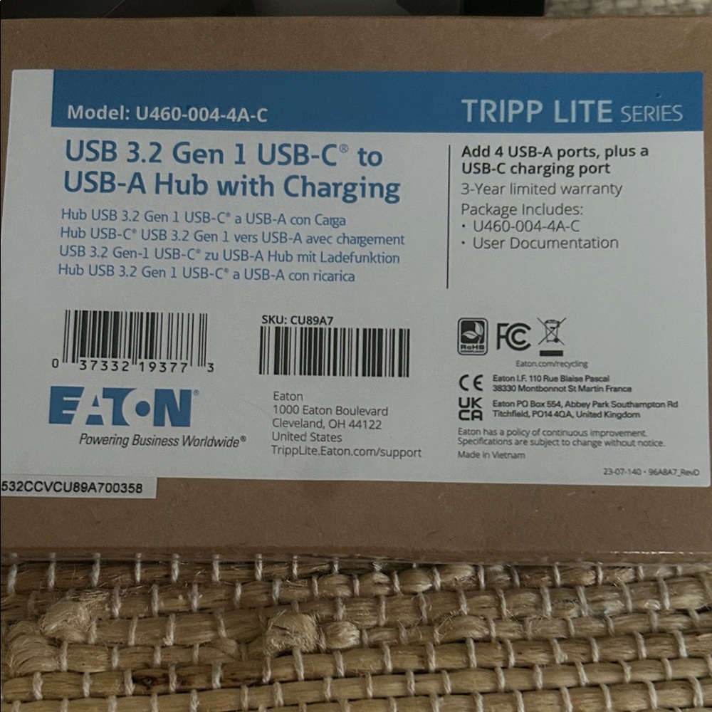 Tripp Lite USB 3.2 Gen 1 USB-C to USB-A Hub with Charging - new in box